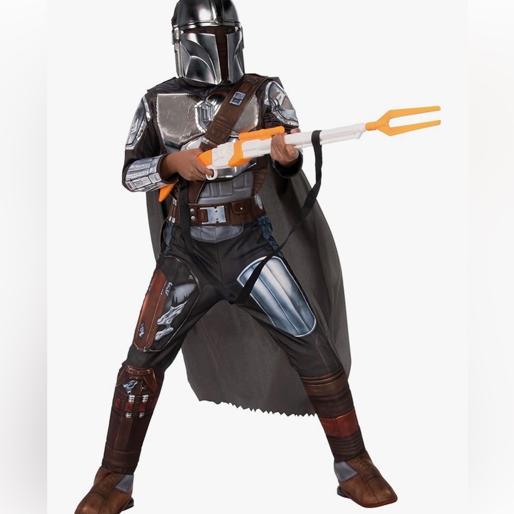 Star Wars Mandalorian costume (kids size s)